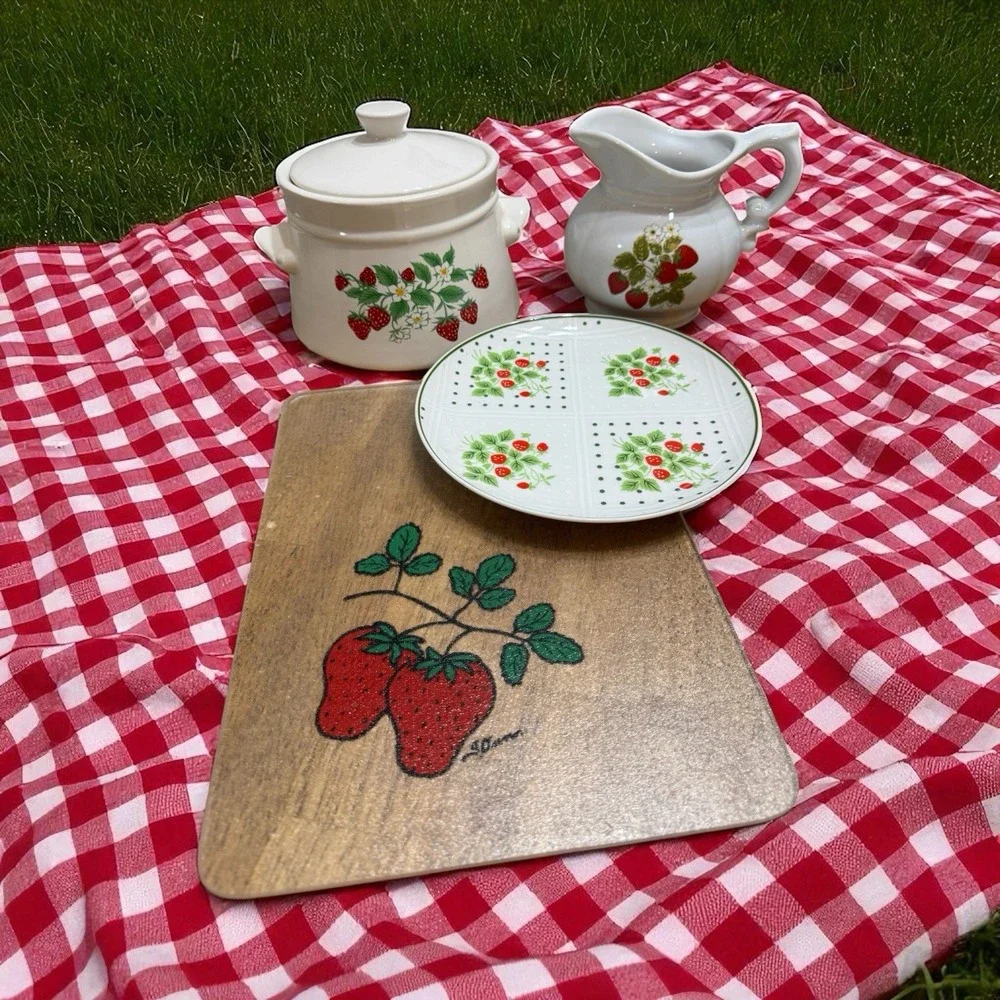 Vintage Strawberry Kitchenware Set - Ceramic Canister, Pitcher,‎ Plates& Board